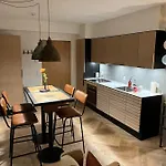 Directly To Seafront Of Bassin 7 With Big Balcony And Free Parking Apartamento