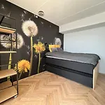 Directly To Seafront Of Bassin 7 With Big Balcony And Free Parking Apartamento Århus