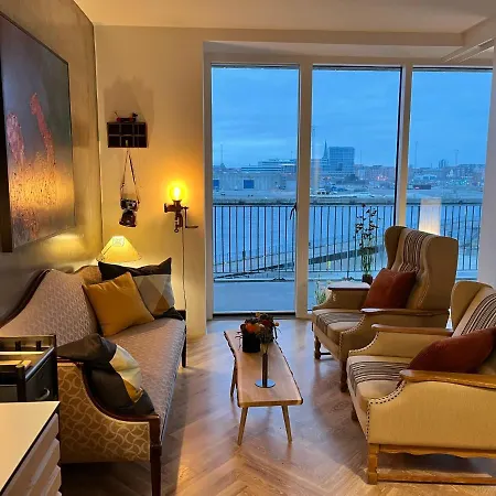 Apartment Directly To Seafront Of Bassin 7 With Big Balcony And Free Parking Aarhus