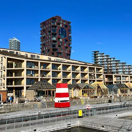 Directly To Seafront Of Bassin 7 With Big Balcony And Free Parking Apartamento Århus