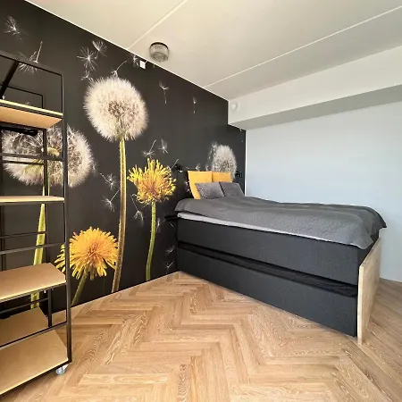 Directly To Seafront Of Bassin 7 With Big Balcony And Free Parking Apartment Aarhus